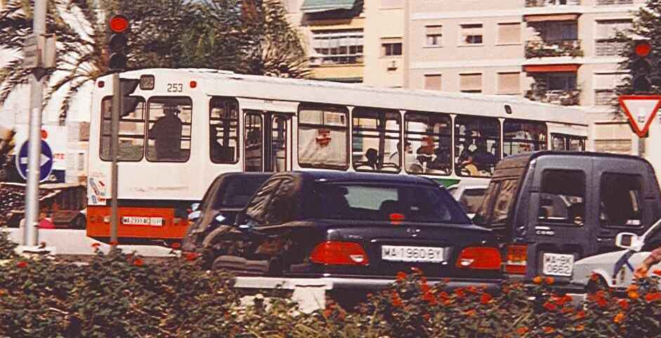 253